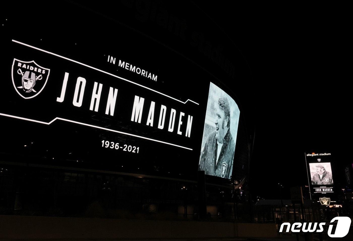 NFL의 전설인 존 매든이 별세했다. ⓒ AFP=뉴스1