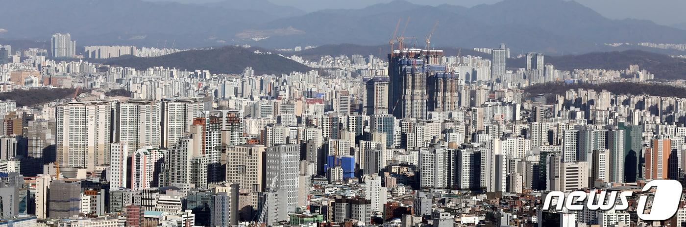 본문 이미지 - 서울시내 아파트 모습. 2021.12.31/뉴스1 ⓒ News1 황기선 기자