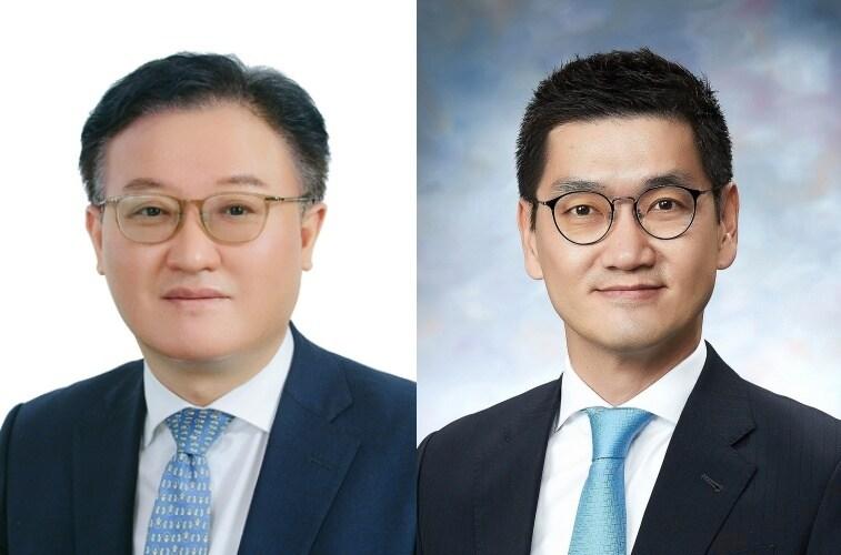 본문 이미지 - 김경호 부행장(왼쪽)과 엄지용 부행장ⓒ 뉴스1