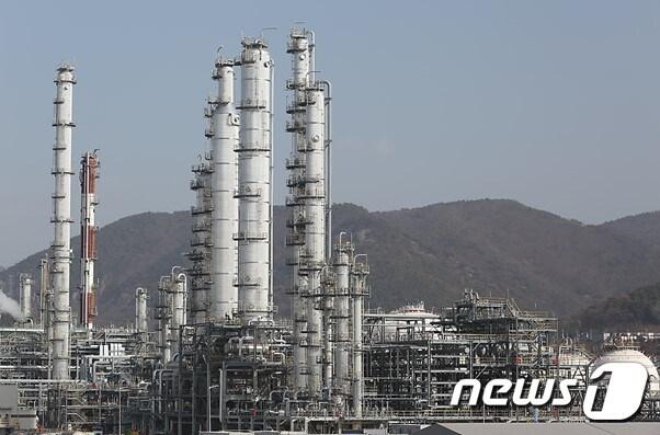 본문 이미지 - 여천NCC 제2사업장 신증설 공장.&#40;YNCC 제공&#41;/뉴스1 ⓒ News1 지정운 기자