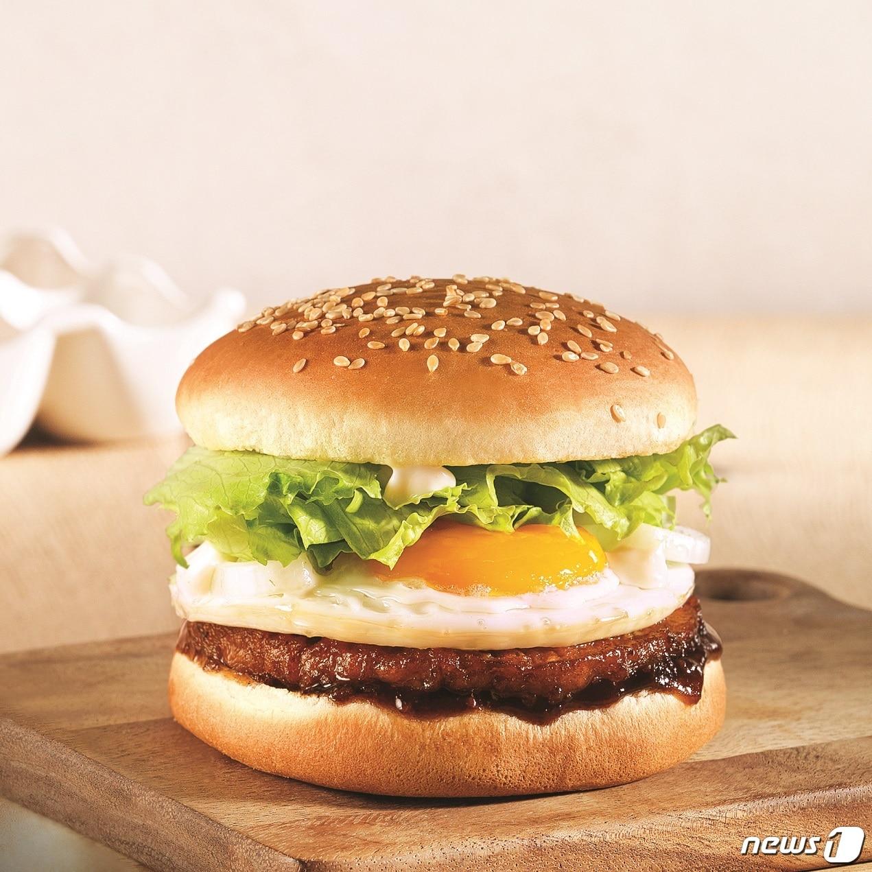 본문 이미지 - 에그불고기버거(해마로푸드서비스 제공) ⓒ 뉴스1