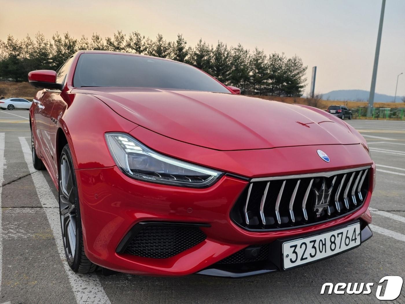 본문 이미지 - 마세라티 기블리 SQ4 그란스포트(GranSport)ⓒ 뉴스1 김민석 기자