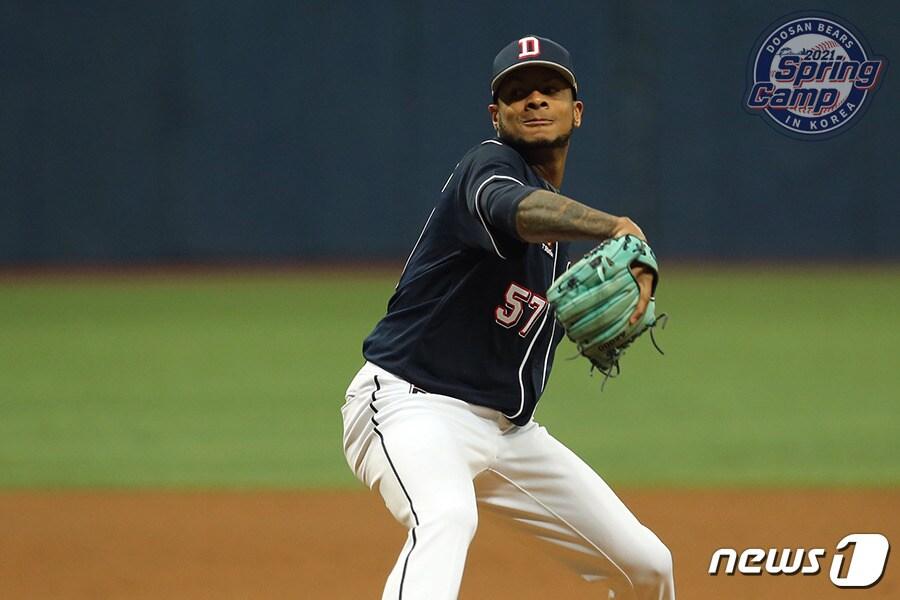 본문 이미지 - 두산 베어스 외국인 투수 아리엘 미란다. (두산 베어스 제공)ⓒ 뉴스1