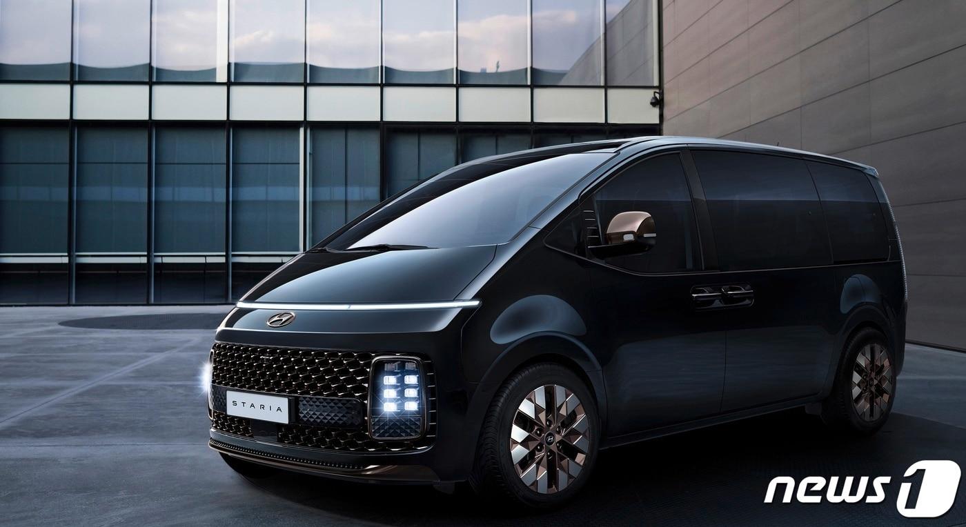 현대자동차가 18일 새로운 MPV(다목적 차량) 프리미엄 크루저(cruiser) ‘스타리아’의 내∙외장 이미지를 세계 최초로 공개했다. (현대차 제공) 2021.3.18/뉴스1