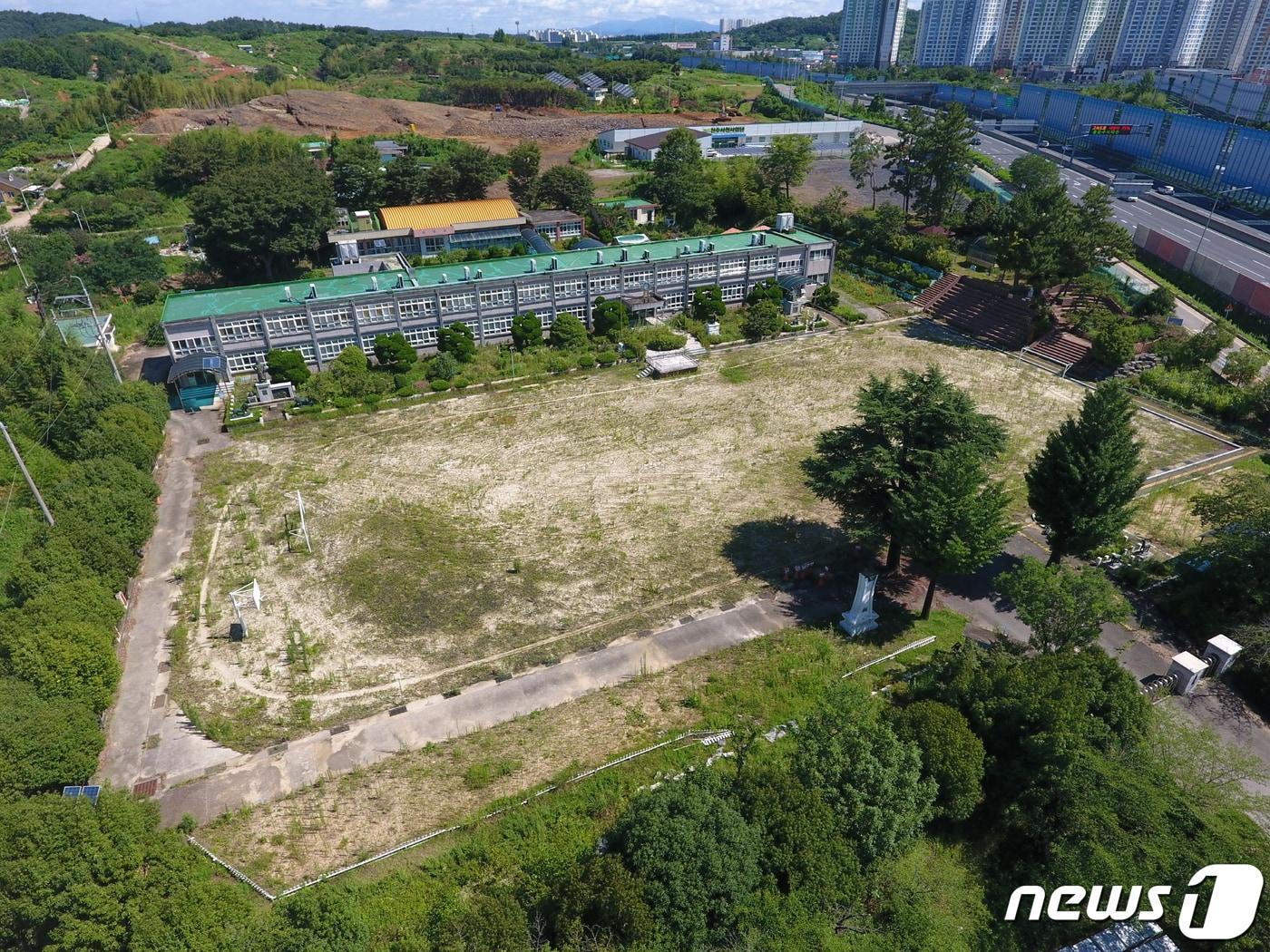 본문 이미지 - 서부경남 공공병원 설립 부지로 선정된 옛 진주 예하초등학교 부지. ⓒ 뉴스1
