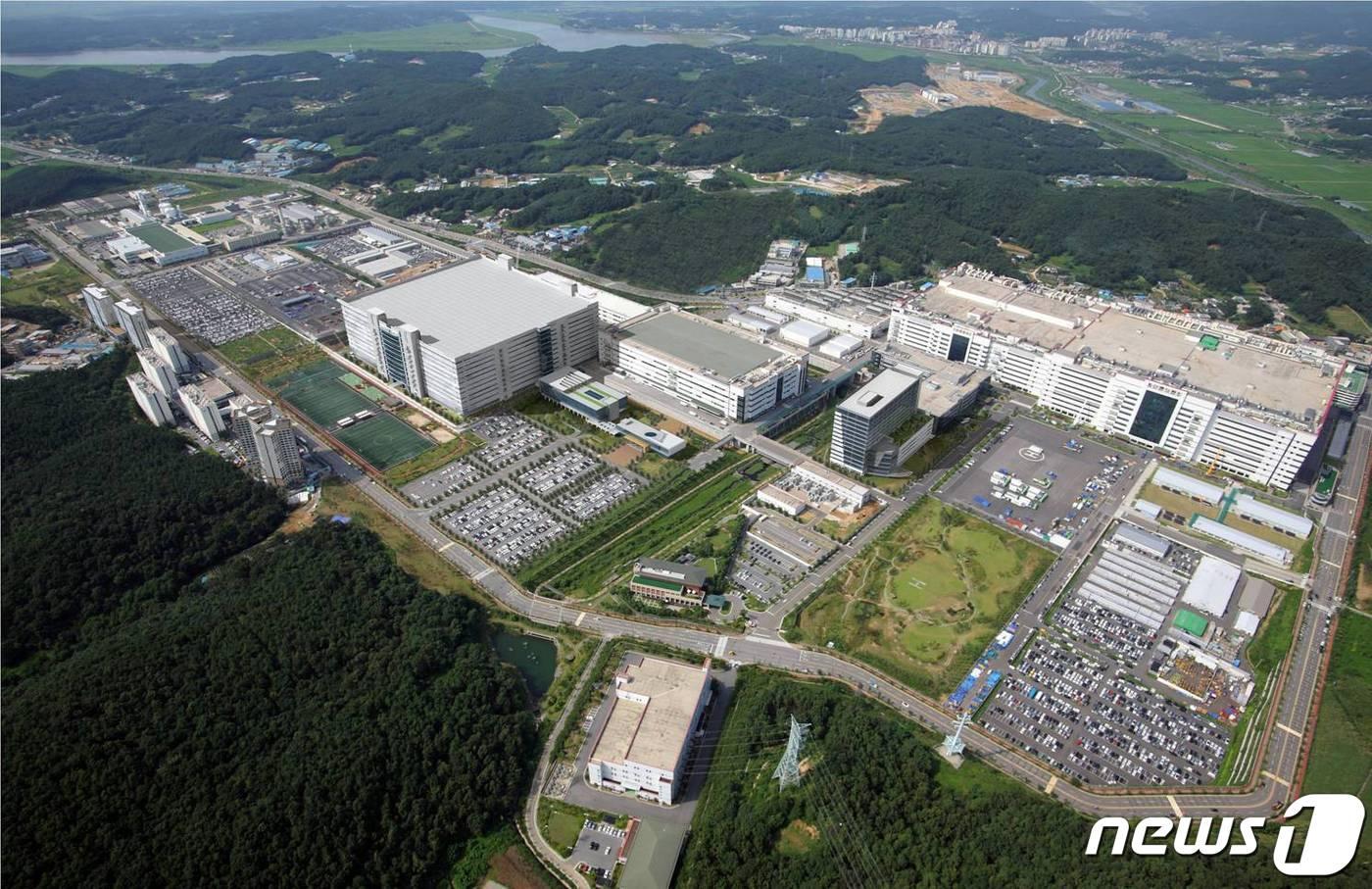 경기 파주에 위치한 LG디스플레이 파주사업장 전경(LG디스플레이 제공) ⓒ 뉴스1