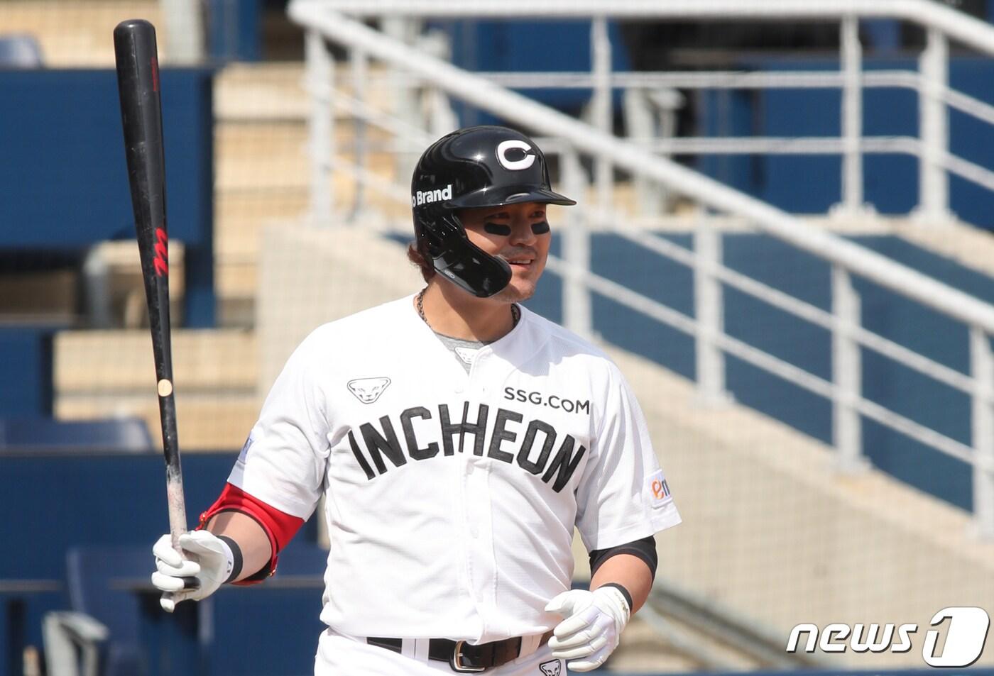 추신수는 2번째 실전에서 첫 안타를 쳤다. ⓒ News1 여주연 기자