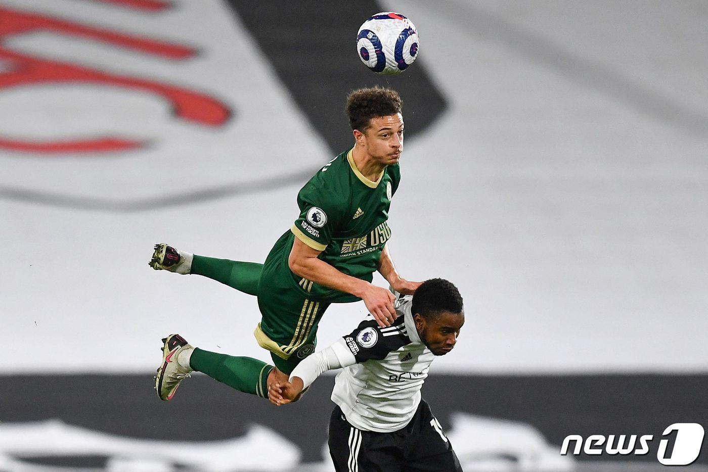 본문 이미지 - 풀럼과 셰필드 유나이티드는 모두 강등전쟁을 치르고 있다. ⓒ AFP=뉴스1