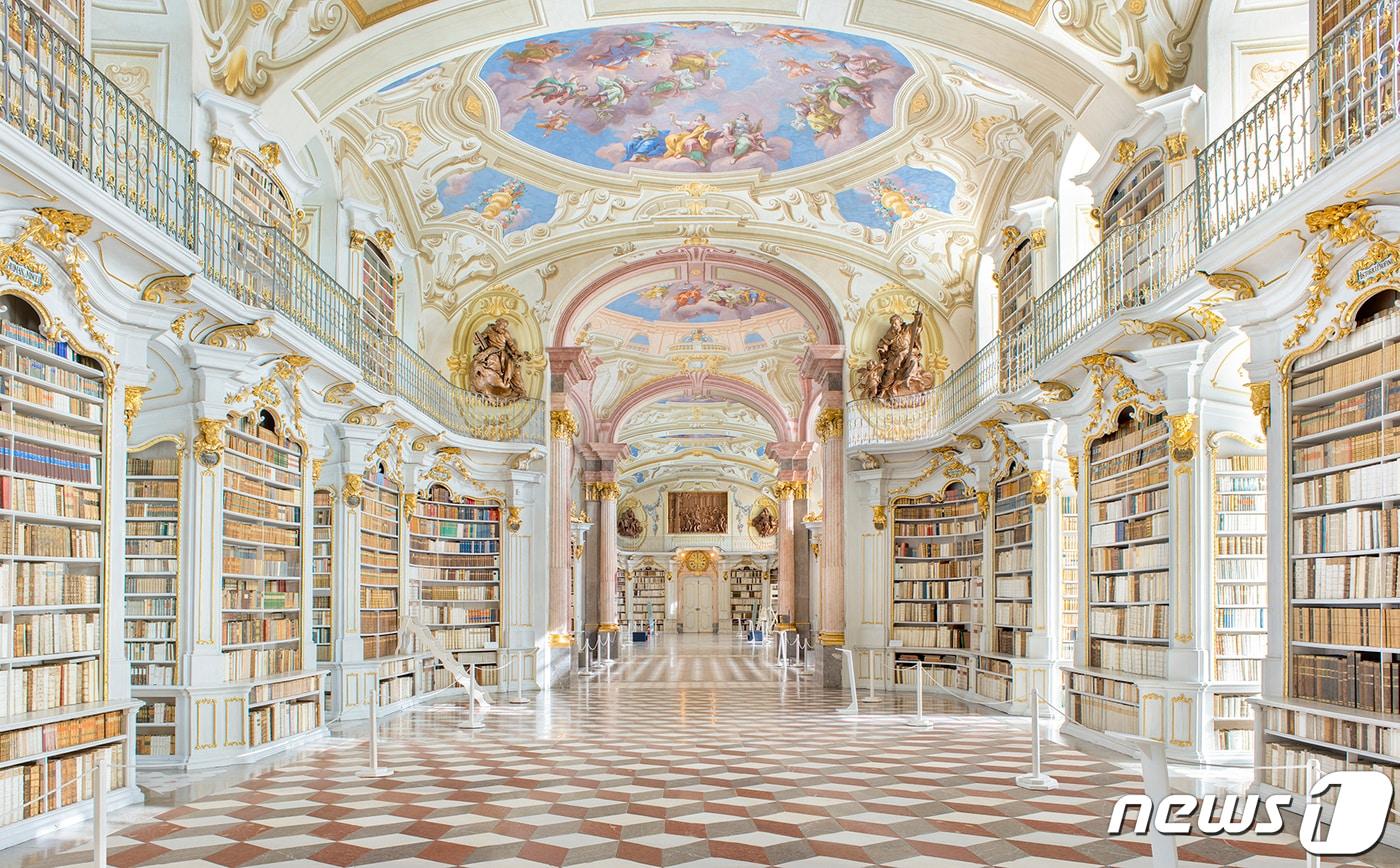 오스트리아 아드몬트 수도원 도서관.(임영균 작가 제공) ⓒ 뉴스1