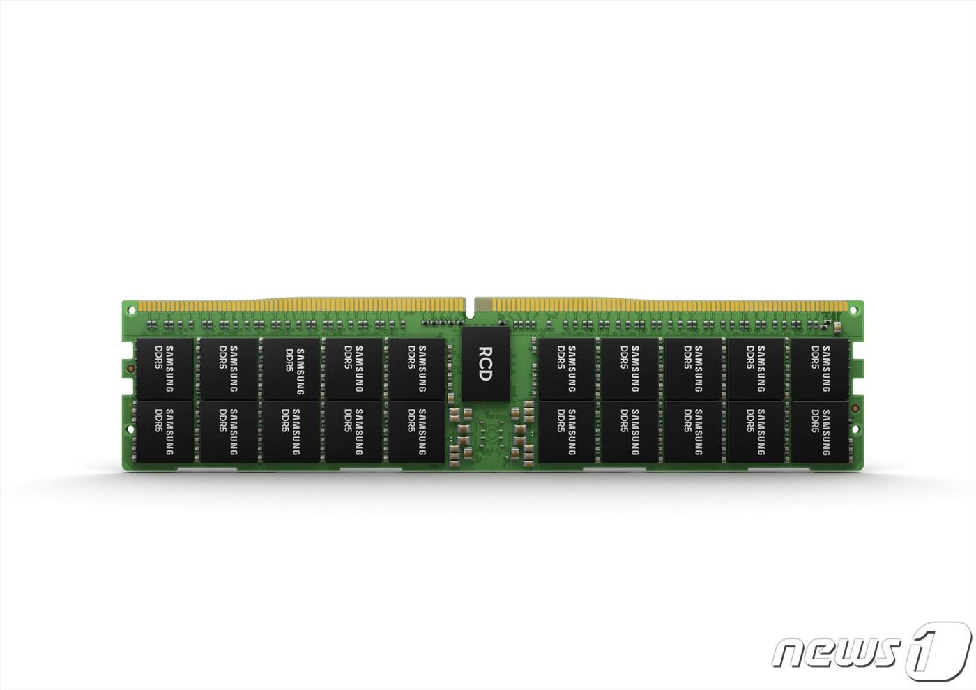 삼성전자의 512GB 용량 DDR5 메모리(삼성전자 제공) ⓒ 뉴스1