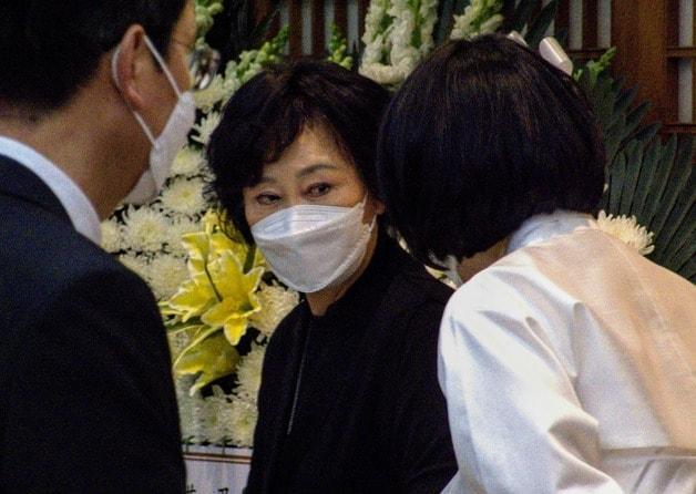 본문 이미지 - 신영자 전 롯데복지재단 이사장. 2021.3.28/뉴스1 ⓒ News1 황덕현 기자