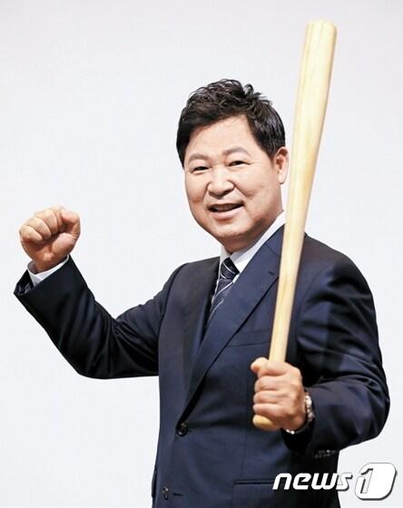 본문 이미지 - 이만수 전 감독이 베트남 야구 전도사로 나선다. (헐크파운데이션 제공)ⓒ 뉴스1