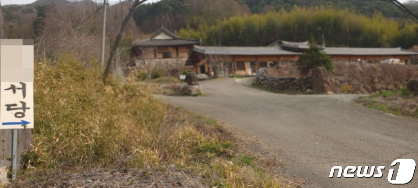 본문 이미지 - 폭행 등 가혹행위가 발생한 지리산 청학동의 한 기숙사. ⓒ 뉴스1