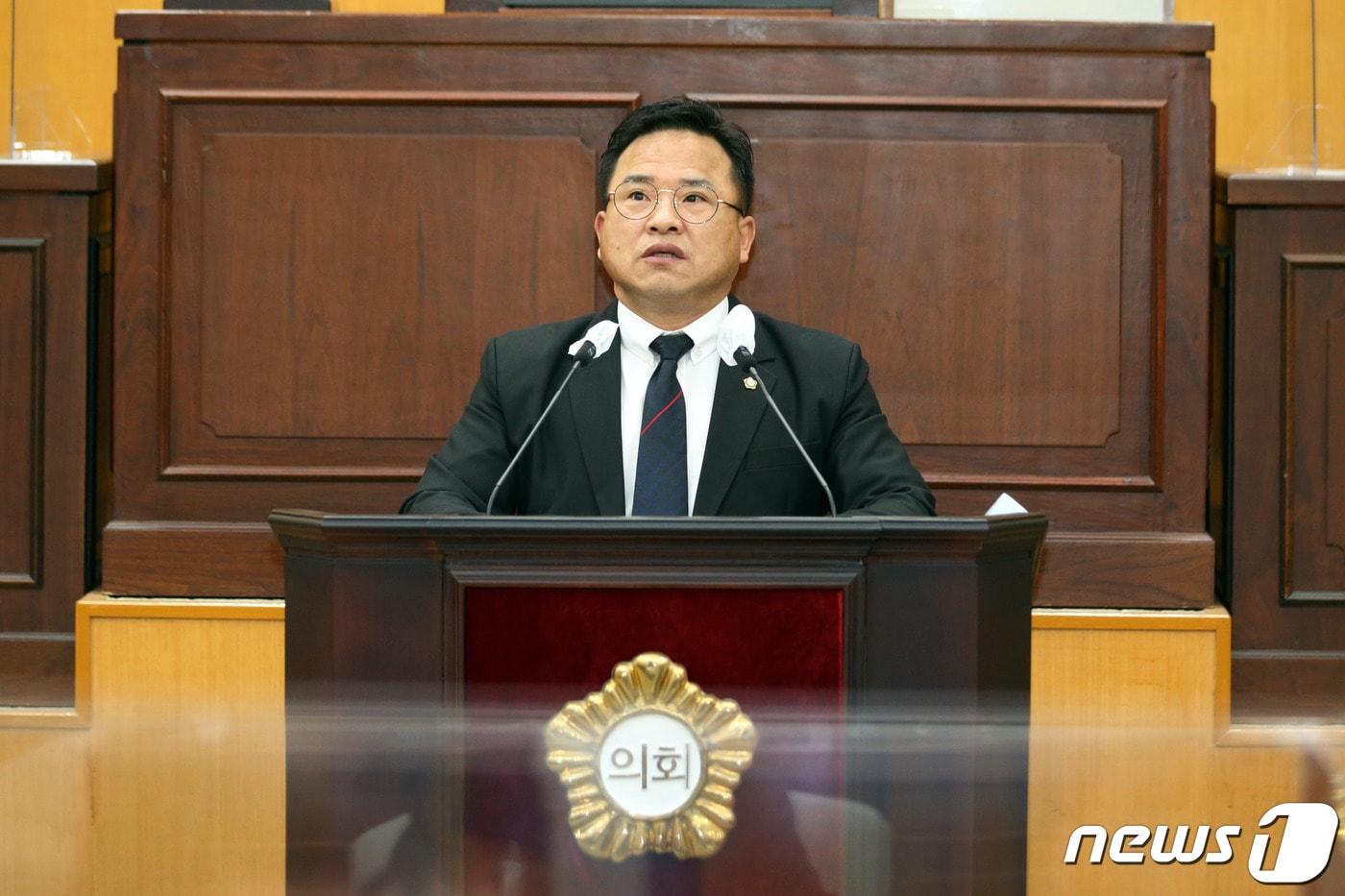 본문 이미지 - 5일 박해수 충북 충주시의회 의원이 261회 임시회 사전발언에서 충북도청을 충주로 환원하기 위해 시대에 맞는 타당성 논리를 개발해야 한다고 제안했다. 사진은 박 시의원,(뉴스1 DB)2021.11.5/ⓒ 뉴스1