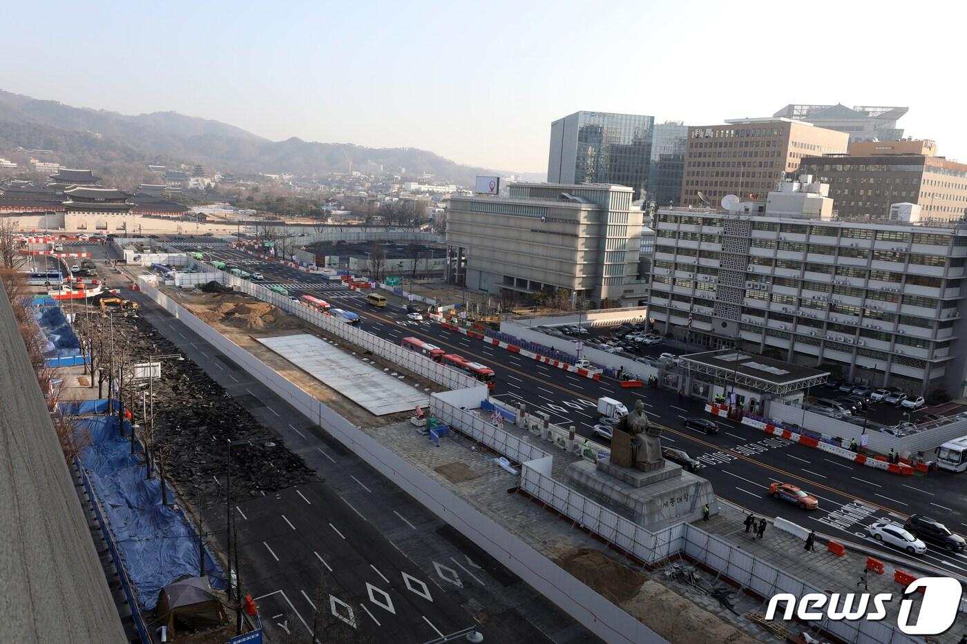 8일 서울 세종대로 동측도로에서 차량들이 양방향 통행을 하고 있다. 2021.3.8/뉴스1 ⓒ News1 황기선 기자