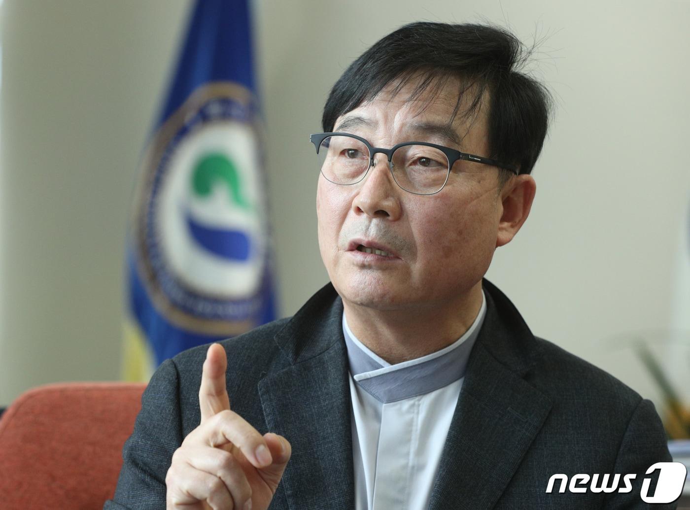 본문 이미지 - 정인성 남북하나재단 이사장이 9일 오후 서울 마포구 남북하나재단에서 뉴스1과 인터뷰를 하고 있다. 2021.3.9/뉴스1 ⓒ News1 신웅수 기자