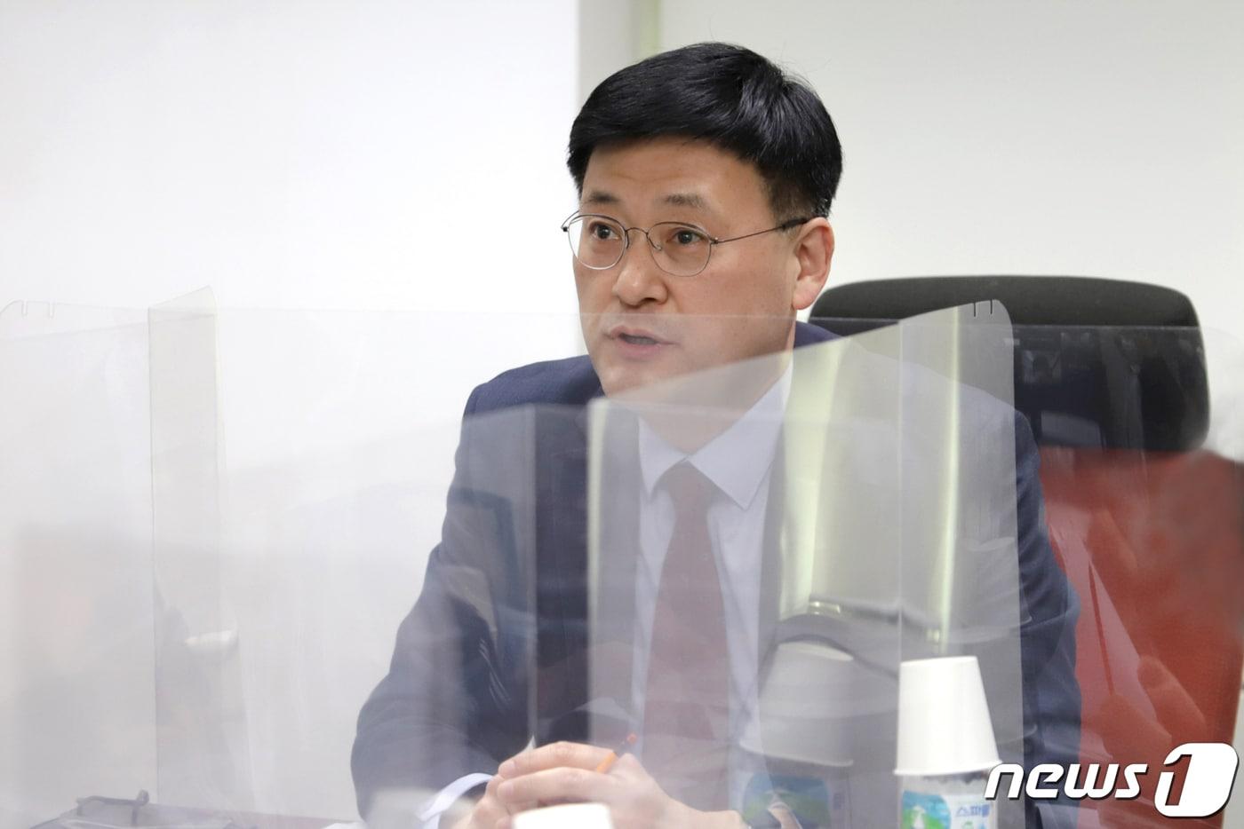 본문 이미지 - 민경중 방송통신심의위원회 사무총장ⓒ 뉴스1