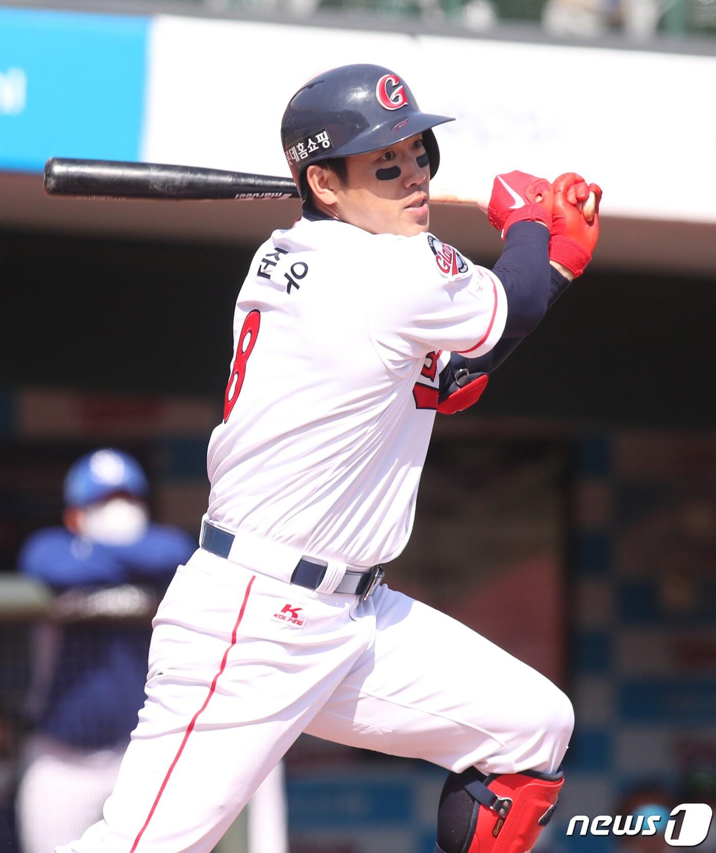 본문 이미지 - 롯데 자이언츠 전준우. 2021.4.18/뉴스1 ⓒ News1 여주연 기자