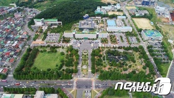 본문 이미지 - 경남도청 전경. ⓒ 뉴스1