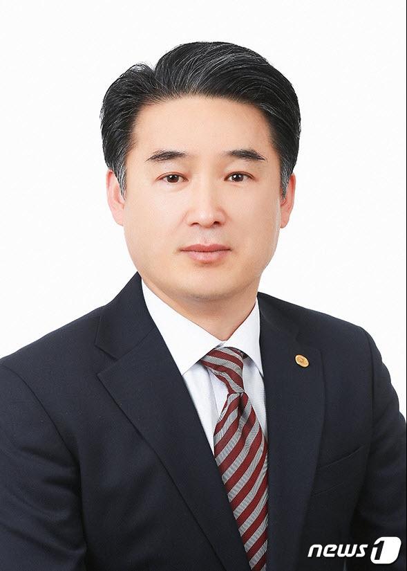 본문 이미지 - 금동일 서원대 18대 총동문회장.ⓒ 뉴스1