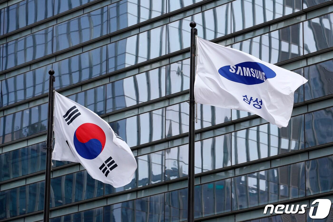 본문 이미지 - 삼성전자 서초사옥. 2021.4.20/뉴스1 ⓒ News1 이승배 기자