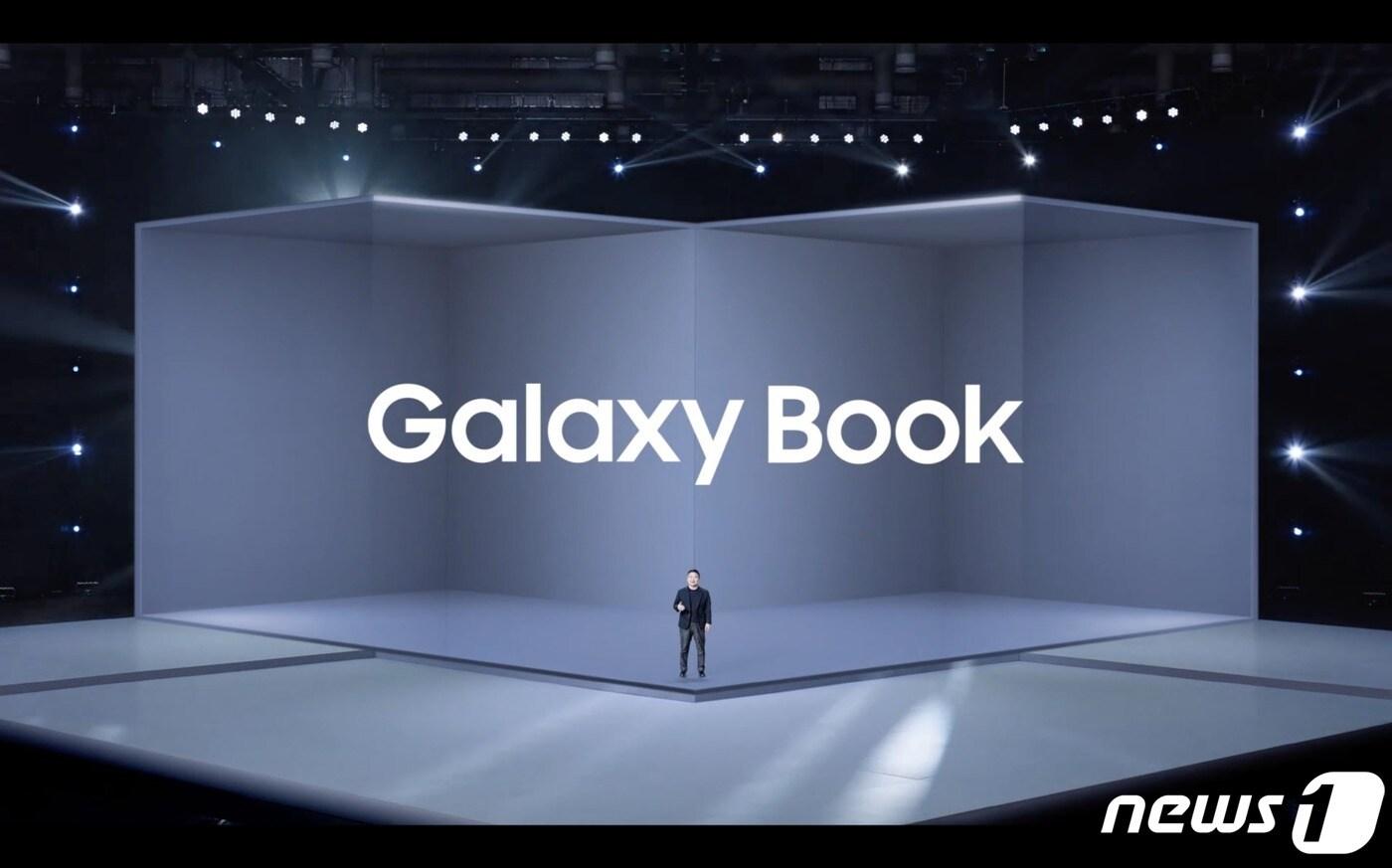 코로나19로 재택근무가 확산되고 원격수업이 활성화되면서 노트북 시장의 성장세가 두드러진다는 분석이 나왔다.(삼성전자 제공) 2021.4.28/뉴스1 ⓒ News1 김진환 기자