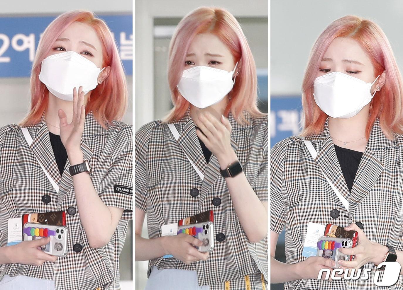 본문 이미지 - 아이즈원 계약 종료일 출국하며 눈물 흘리는 혼다 히토미. ⓒ News1 권현진 기자