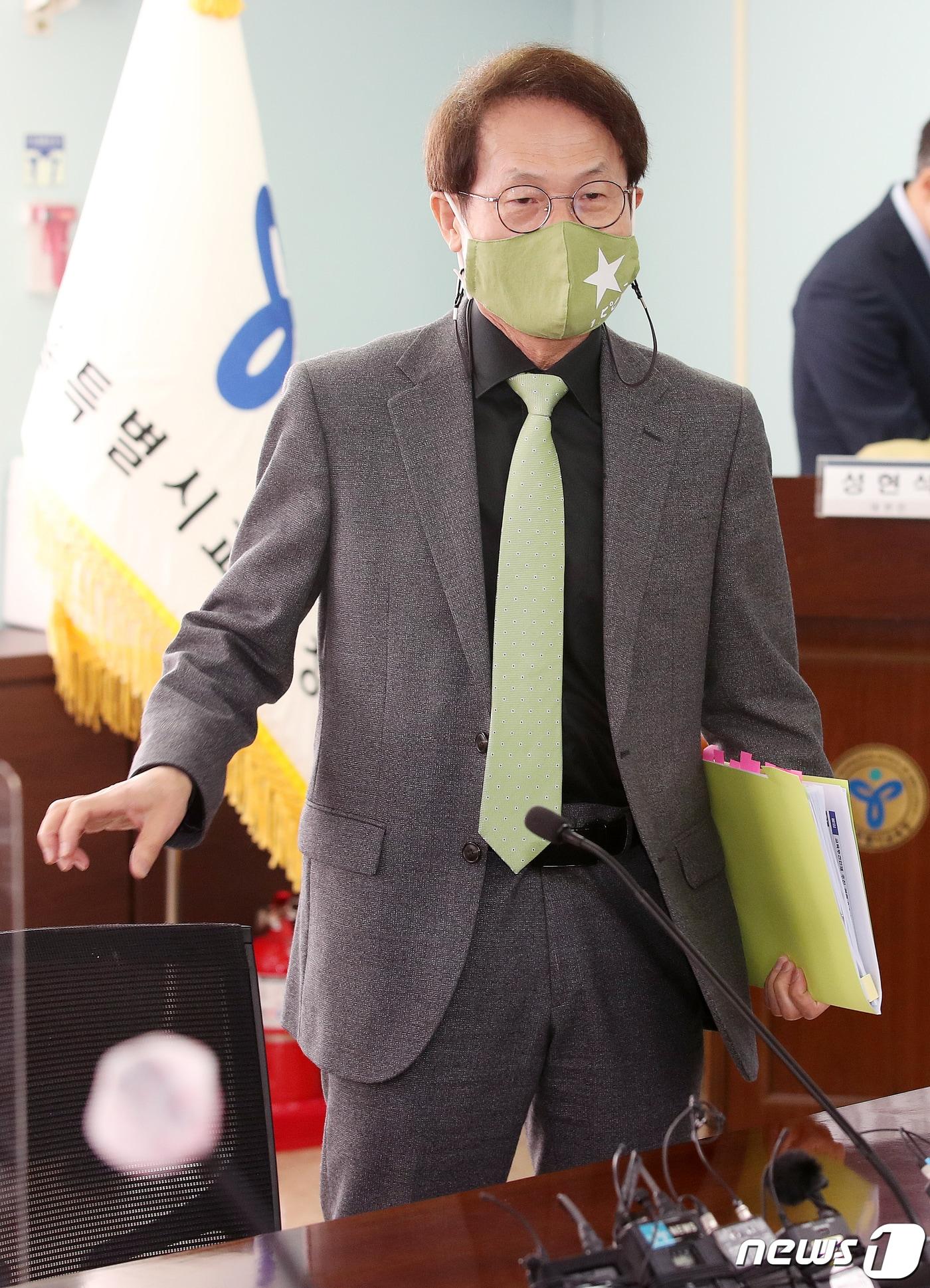 본문 이미지 - 조희연 서울시교육감이 지난 6일 종로구 서울시교육청에서 열린 ‘서울학생, 미얀마 민주화 투쟁에 세계시민으로 연대하다’ 기자회견에 참석하고 있다./뉴스1 ⓒ News1 김진환 기자