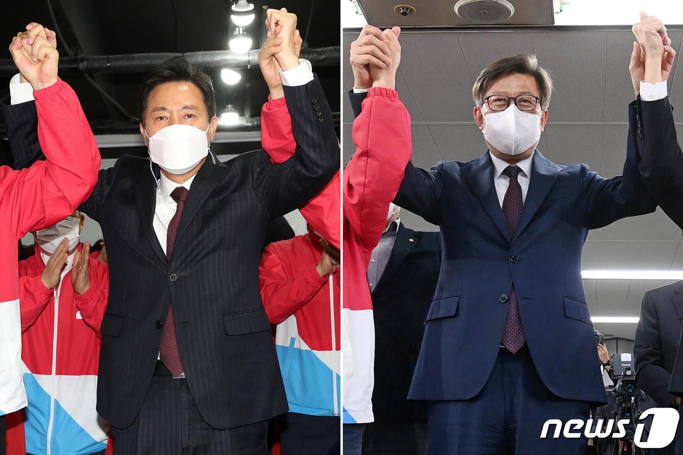 오세훈 국민의힘 서울시장 후보와 박형준 부산시장 후보가 7일 오후 각각 서울 여의도 당사와 부산 진구 선거사무소에서 4·7 재·보궐선거 방송3사 공동출구조사 결과를 확인한 뒤 두 손 들어 환호하고 있다. 2021.4.7/뉴스1 ⓒ News1 성동훈 기자,안은나 기자
