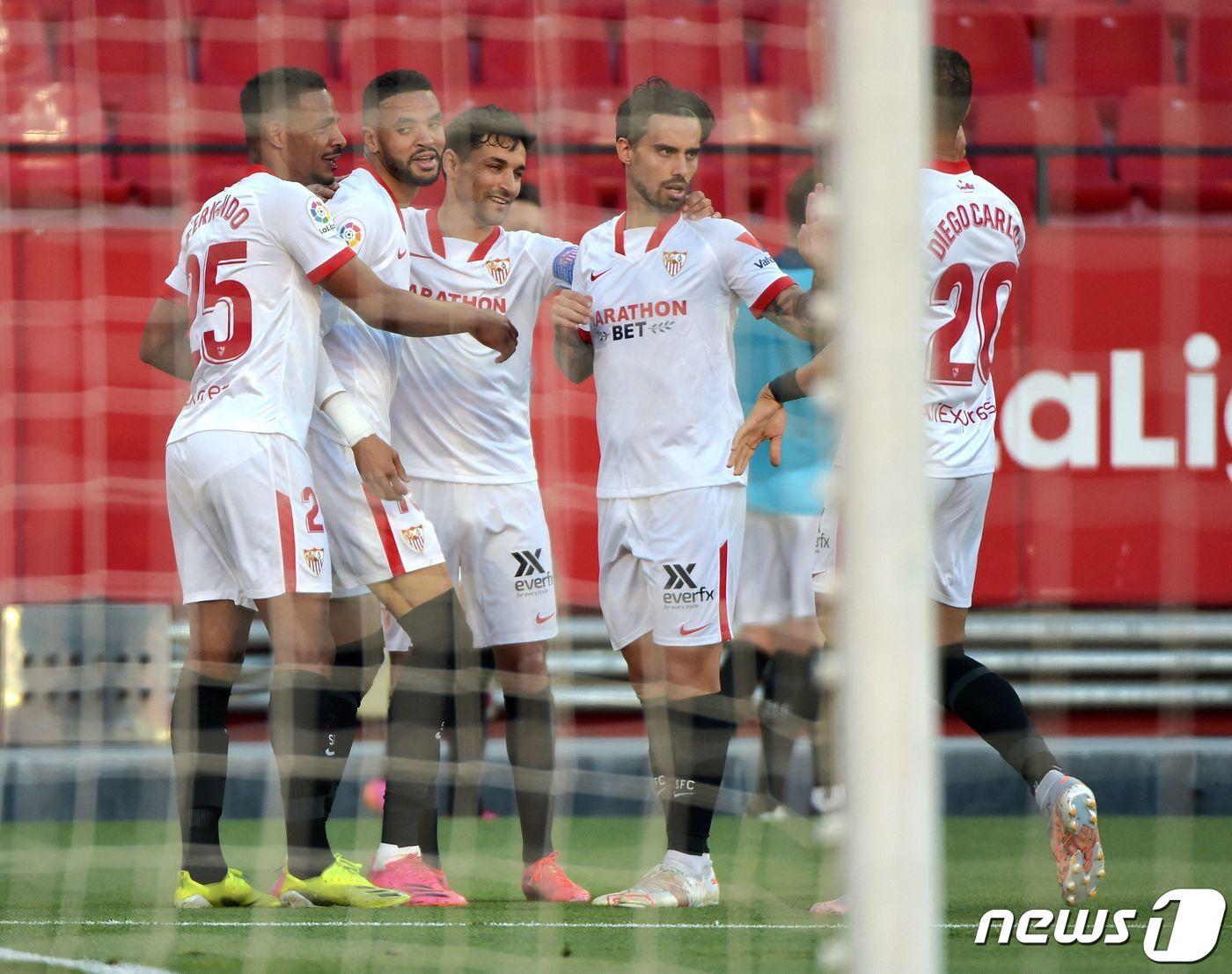 본문 이미지 - 발렌시아를 제압한 세비야.  ⓒ AFP=뉴스1
