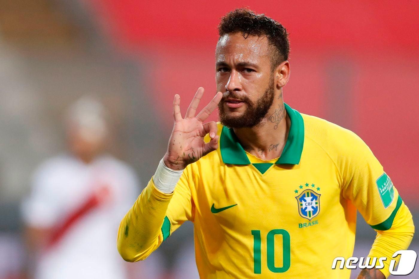 본문 이미지 - 브라질을 대표하는 간판 축구스타 네이마르(PSG)가 도쿄 올림픽 출전을 희망하고 있다. ⓒ AFP=뉴스1