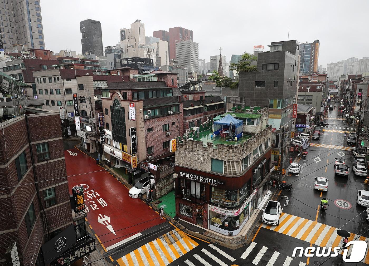 본문 이미지 - 서울 강남구 논현동 '꼬마빌딩' 밀집지역. 2021.5.16/뉴스1 ⓒ News1 박세연 기자