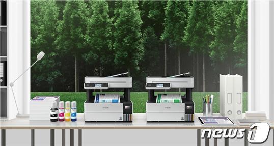 본문 이미지 - 한국엡손 에코탱크 프로 복합기 L6490(좌), L6460(우)ⓒ 뉴스1
