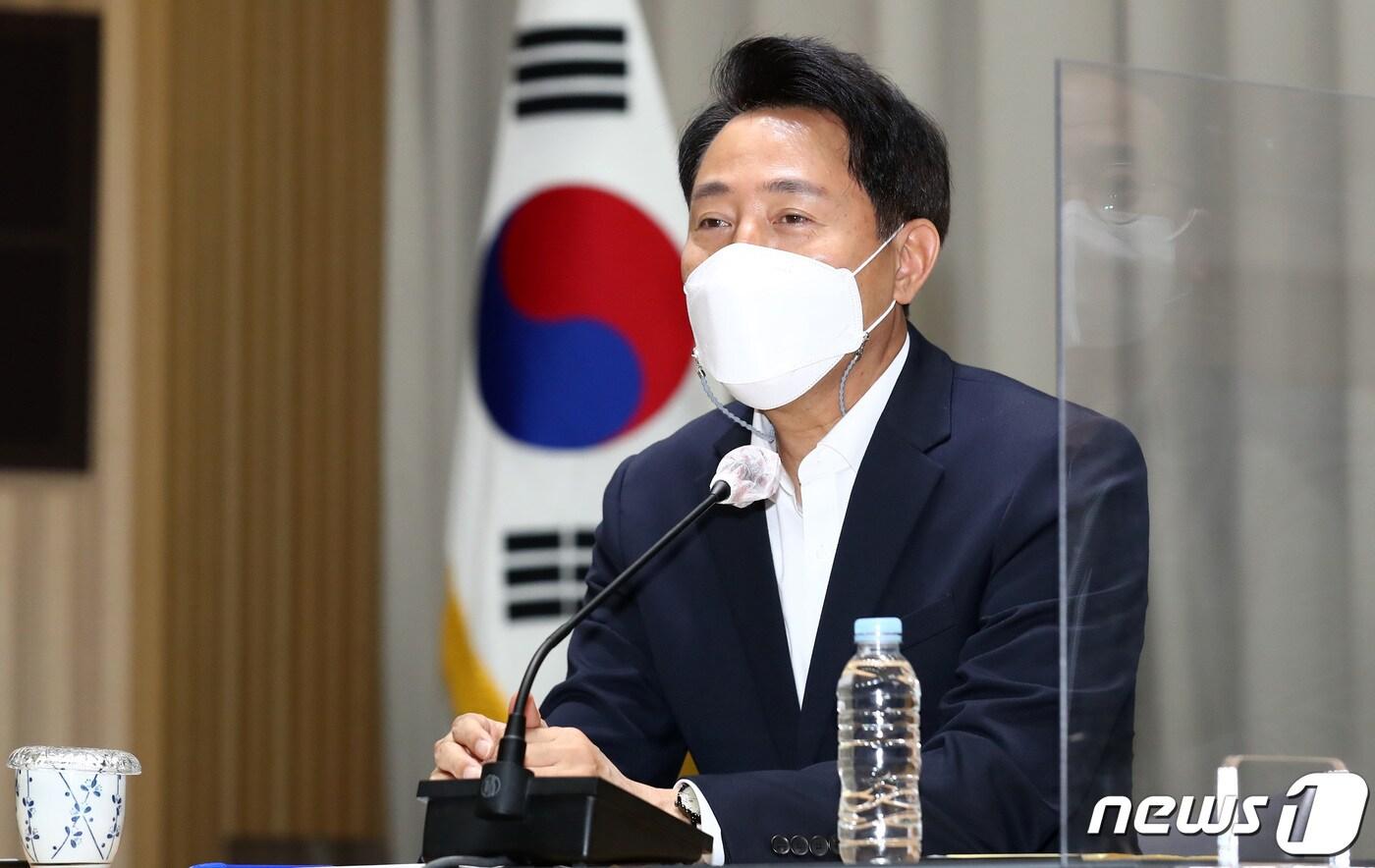 오세훈 서울시장이 17일 오전 서울 중구 서울시청 대회의실에서 취임 한달을 맞아 기자간담회를 하고 있다. 2021.5.17/뉴스1 ⓒ News1 안은나 기자