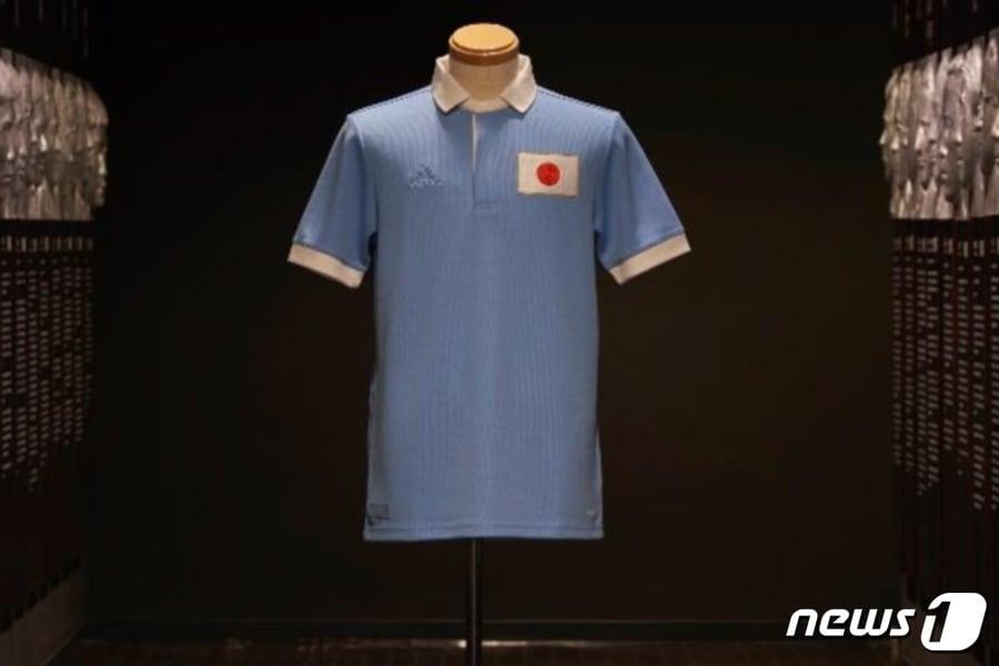 본문 이미지 - 일본의 100주년 특별 유니폼(풋볼존 제공)ⓒ 뉴스1