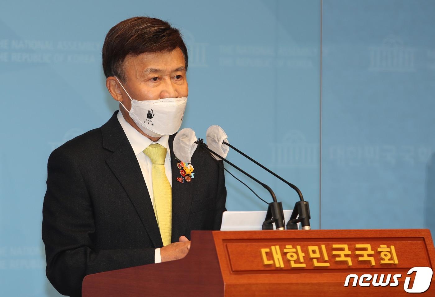 본문 이미지 - 김원웅 광복회장. 2021.5.21/뉴스1 ⓒ News1 오대일 기자