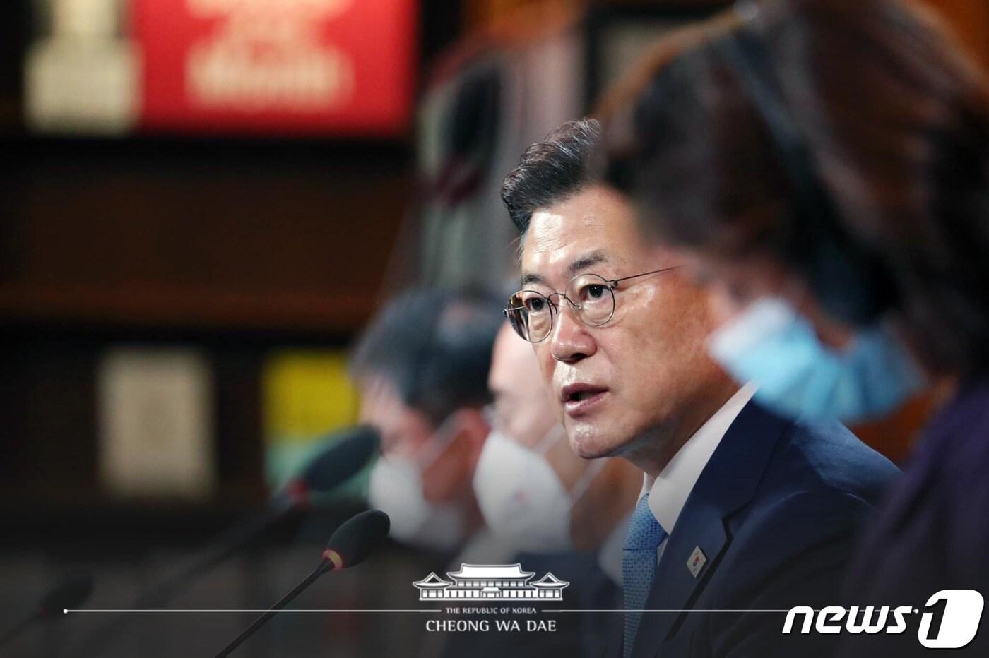 본문 이미지 - 문재인 대통령. (청와대 페이스북) 2021.5.22/뉴스1