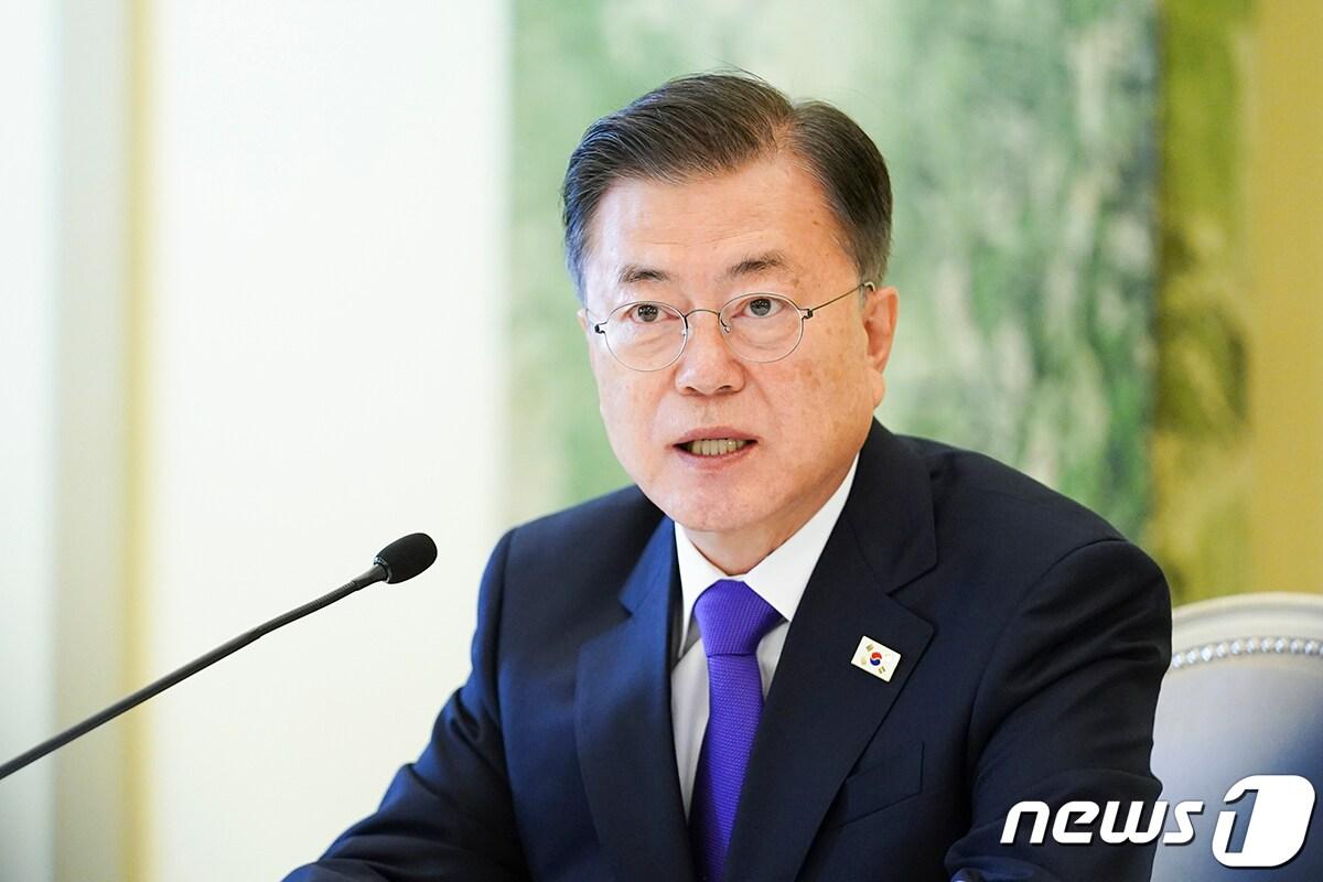 본문 이미지 - 문재인 대통령이 22일 오전(현지시간) 워싱턴 한 호텔에서 열린 '한미 백신 기업 파트너십 행사'에 참석해 발언하고 있다. (청와대 제공) 2021.5.23/뉴스1