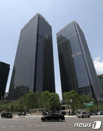 본문 이미지 - 조선호텔앤리조트의 최상급 호텔 브랜드인 조선 팰리스. 사진은 서울 역삼동 조선 팰리스 호텔 전경. 2021.5.24/뉴스1 ⓒ News1 박세연 기자