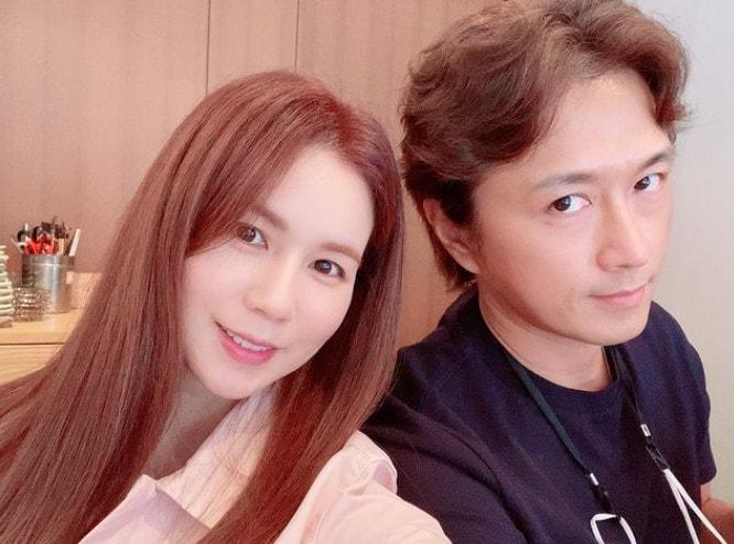 본문 이미지 - 박시은(왼쪽) 진태현 부부 / 사진=박시은 인스타그램 ⓒ 뉴스1