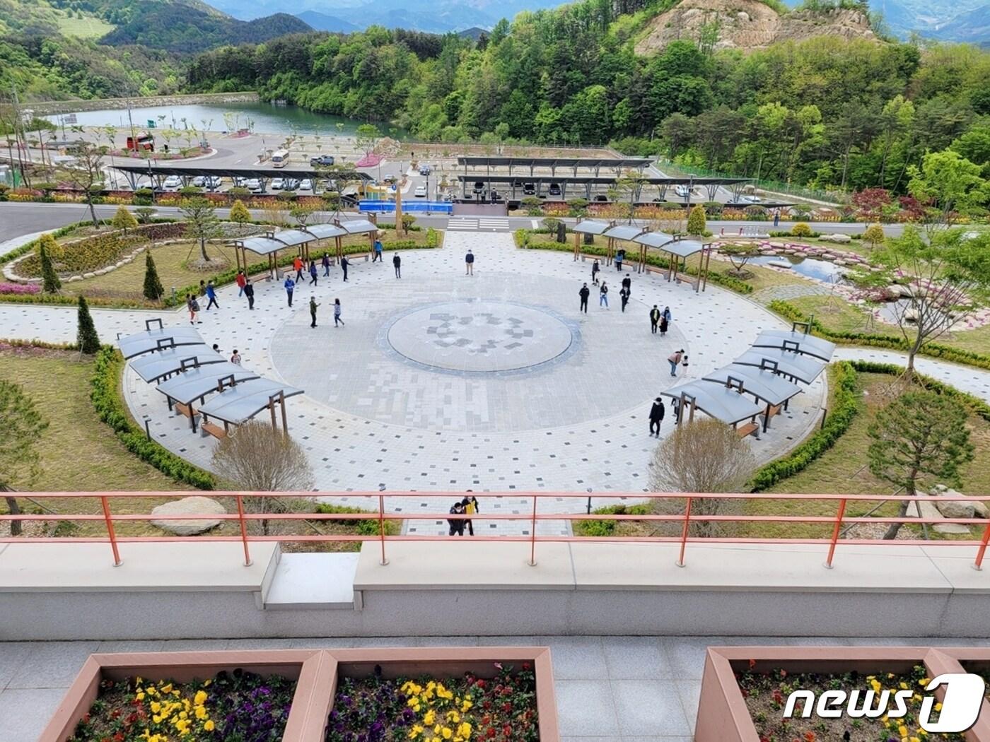 본문 이미지 - 함양대봉산휴양밸리가 개장 한달만에 방문객 2만명을 돌파했다. ⓒ 뉴스1