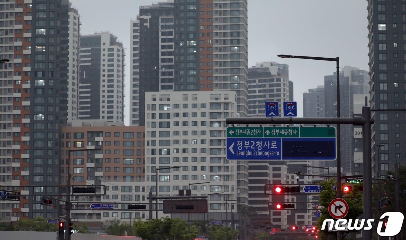 세종시 나성동에서 정부세종청사 방향으로 바라본 신축 아파트 단지.뉴스1 ⓒ News1 장수영 기자