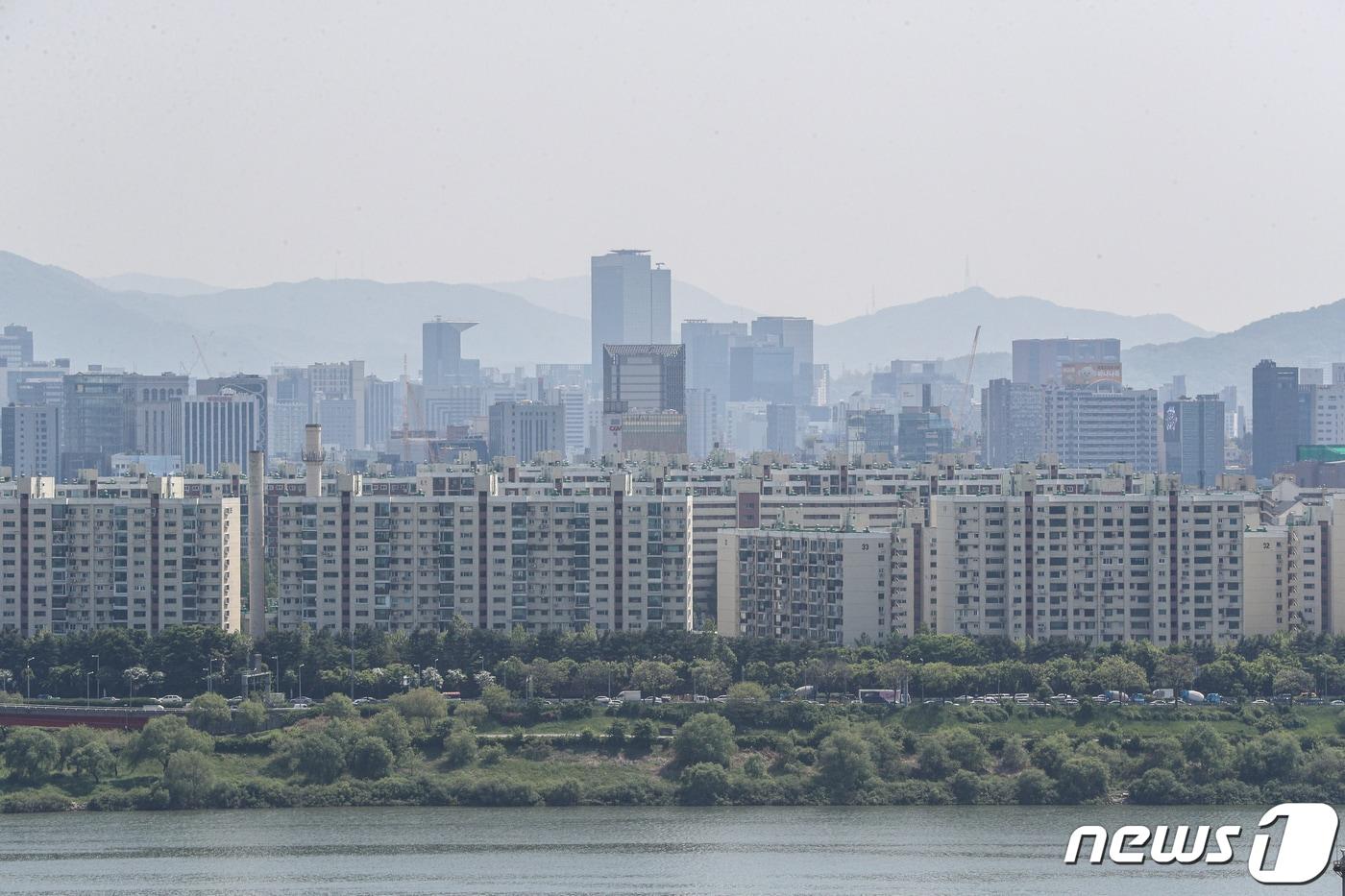 본문 이미지 -  압구정동 현대아파트 단지일대 모습.  ⓒ 뉴스1 성동훈 기자