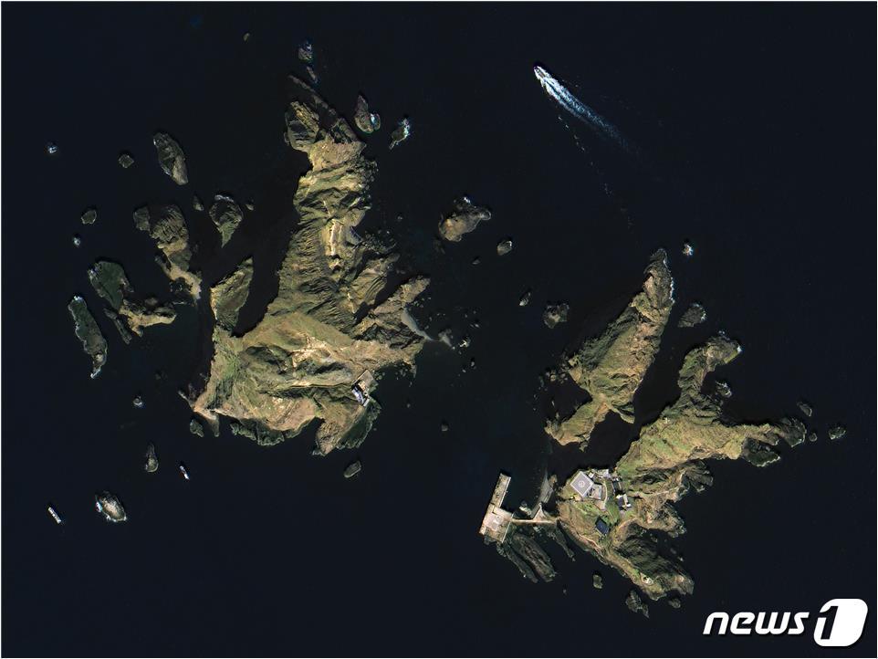 본문 이미지 - 차세대중형위성 1호가 촬영한 독도 위성 사진 (과기정통부 제공)ⓒ 뉴스1