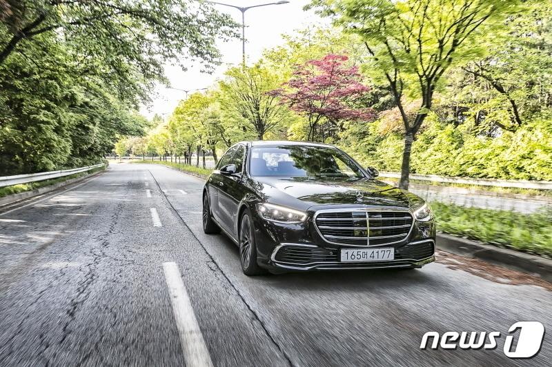 본문 이미지 - 메르세데스-벤츠 '더 뉴 메르세데스-벤츠 S-클래스'(벤츠 제공)ⓒ 뉴스1