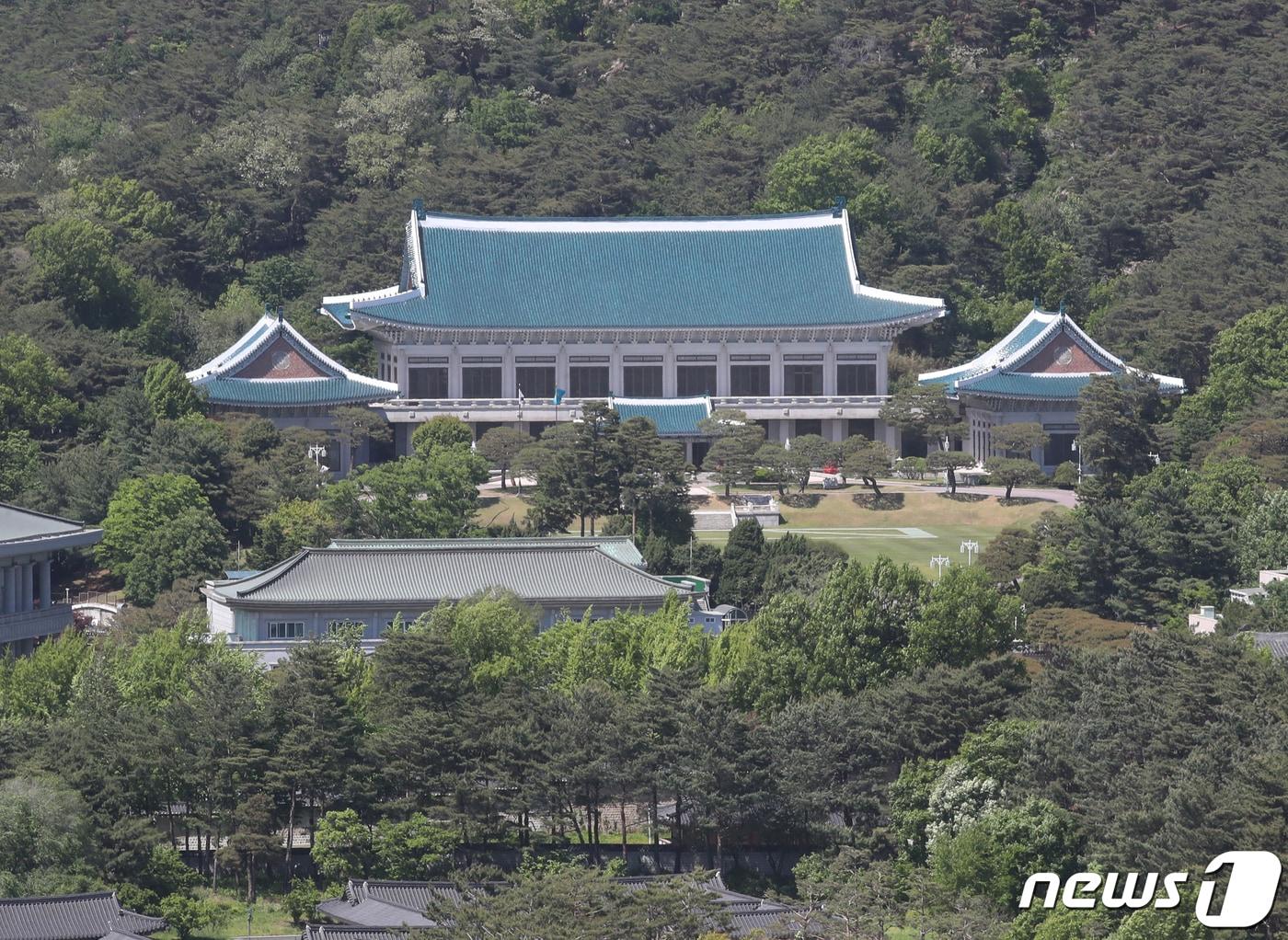본문 이미지 - 문재인 대통령 취임 4주년을 하루 앞둔 9일 청와대 모습. 문 대통령은 10일 춘추관에서 대국민 특별연설을 한다. 2021.5.9/뉴스1 ⓒ News1 송원영 기자