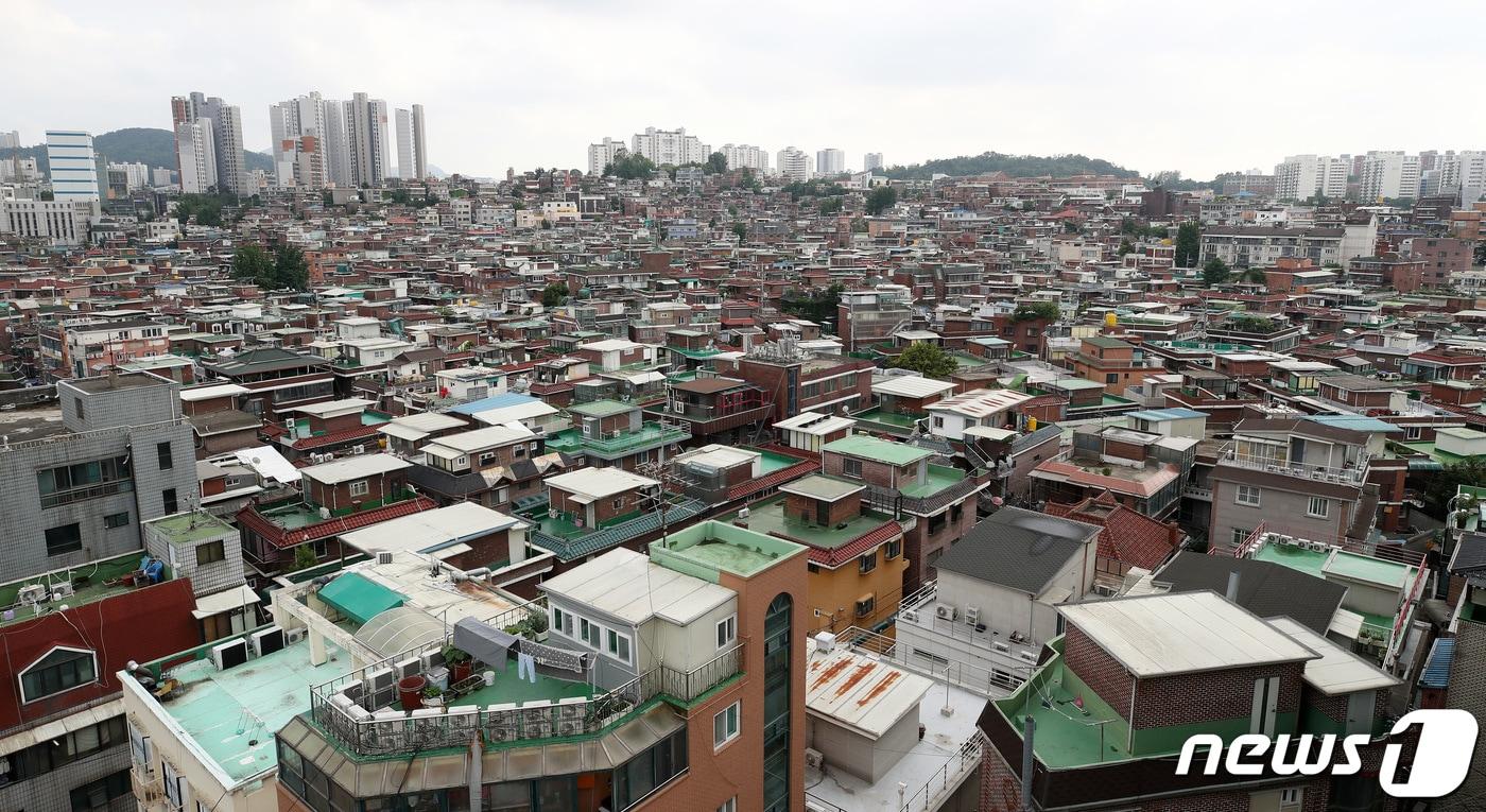  사진은 11일 서울 동작구 노량진1 재정비촉진구역의 모습. 2021.6.11/뉴스1 ⓒ News1 조태형 기자