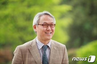 본문 이미지 - 충북대학교 철학과 정세근 교수.ⓒ 뉴스1