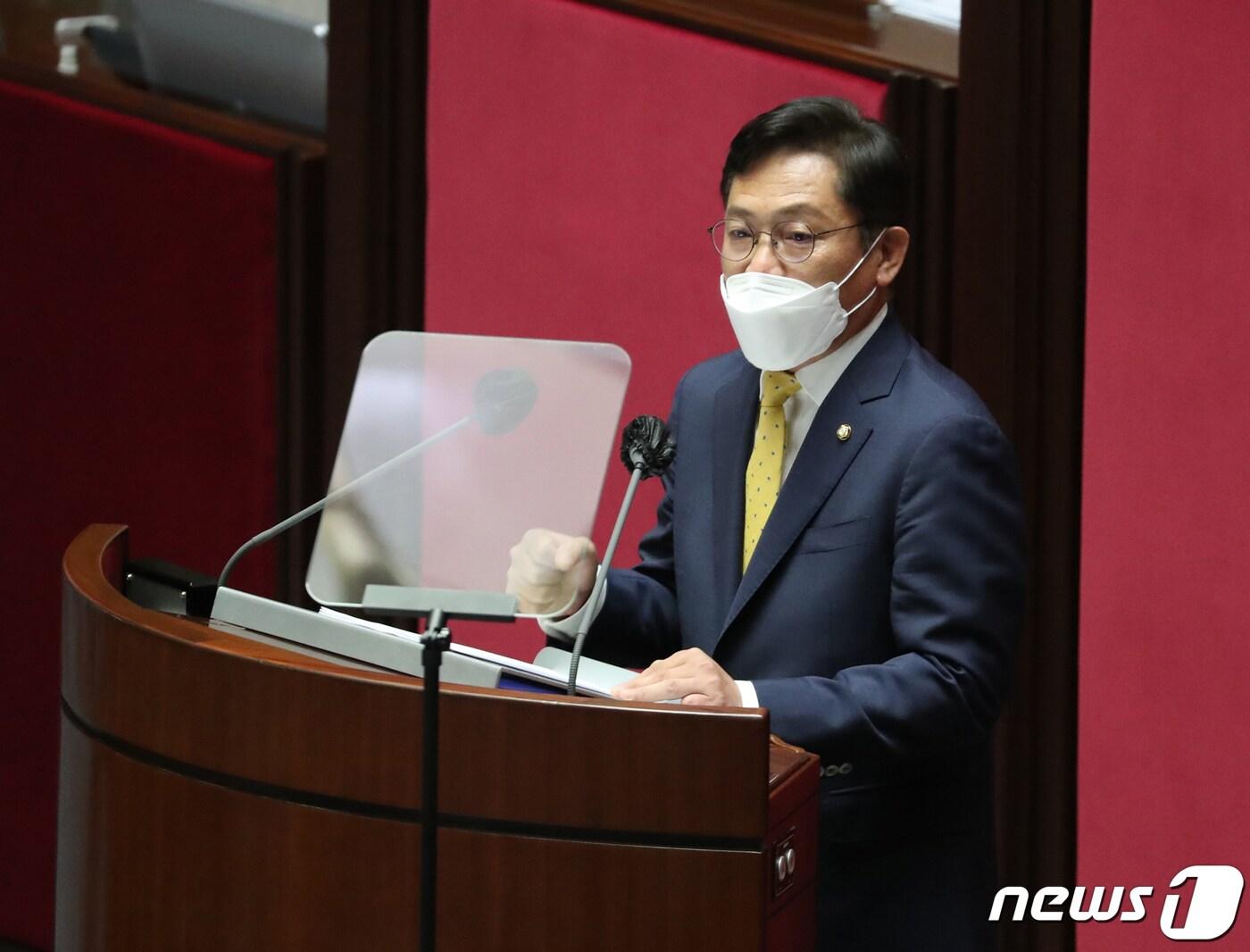 본문 이미지 - 배진교 정의당 원내대표가 22일 오후 국회 본회의에서 비교섭단체 대표연설을 하고 있다. 2021.6.22/뉴스1 ⓒ News1 오대일 기자