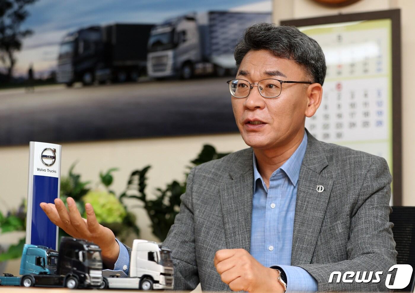 본문 이미지 - 박강석 볼보트럭코리아 대표가 23일 오전 경기도 화성시 볼보트럭코리아 본사에서 뉴스1과 인터뷰를 하고 있다. 2021.6.23/뉴스1 ⓒ News1 김영운 기자
